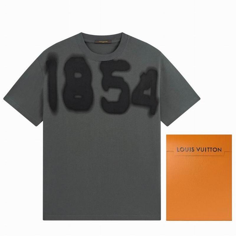 Louis Vuitton Men's T-shirts 906